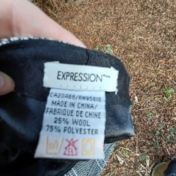 Expression Tweed Cap - Picture 10 of 10